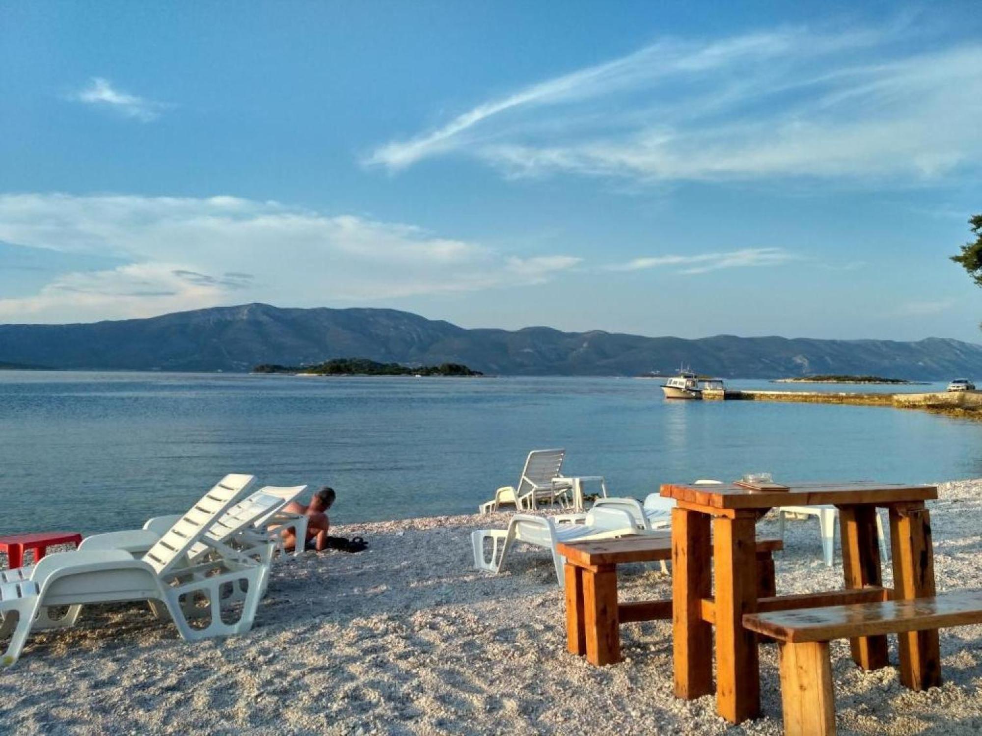 Lumbarda Resort Apartments エクステリア 写真