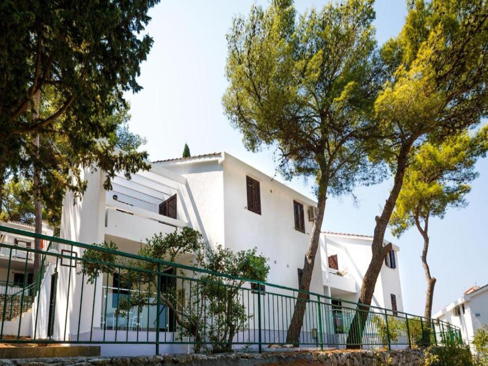 Lumbarda Resort Apartments エクステリア 写真